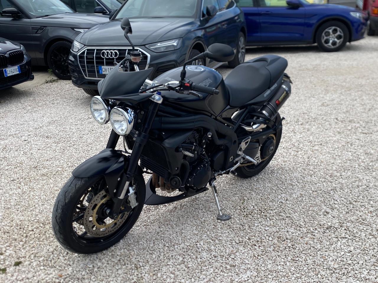 Triumph Speed Triple 1050 DA VETRINA