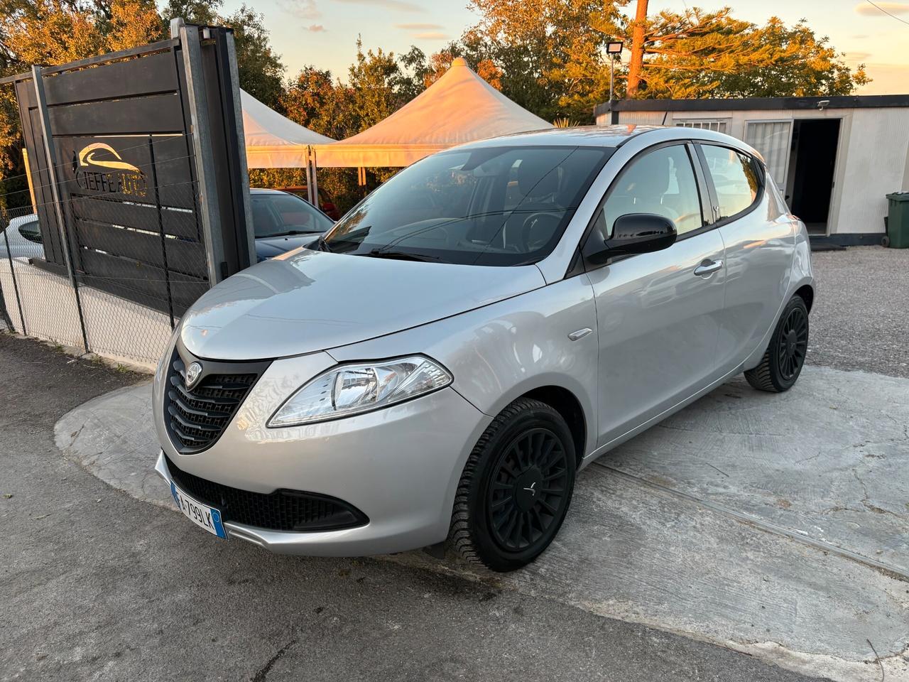 Lancia Ypsilon 1.2 69 CV 5 porte Opening Edition