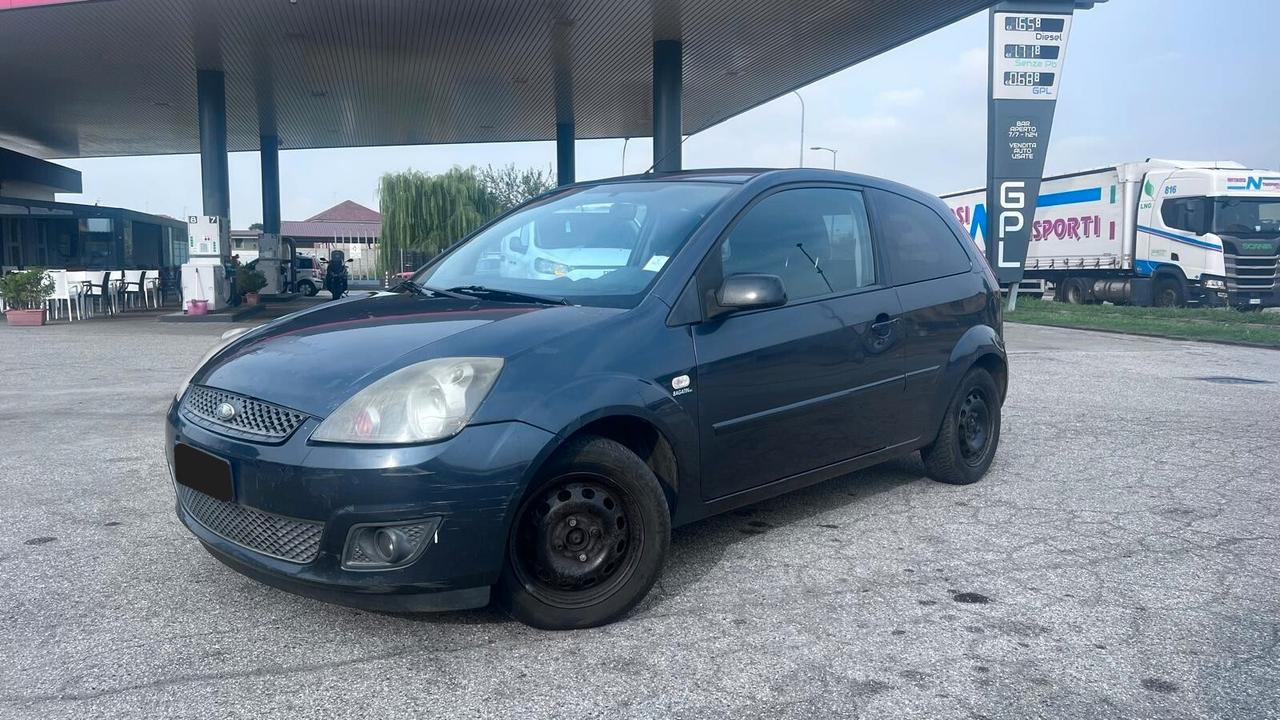 Ford Fiesta 1.4 TDCi 5p. Ghia