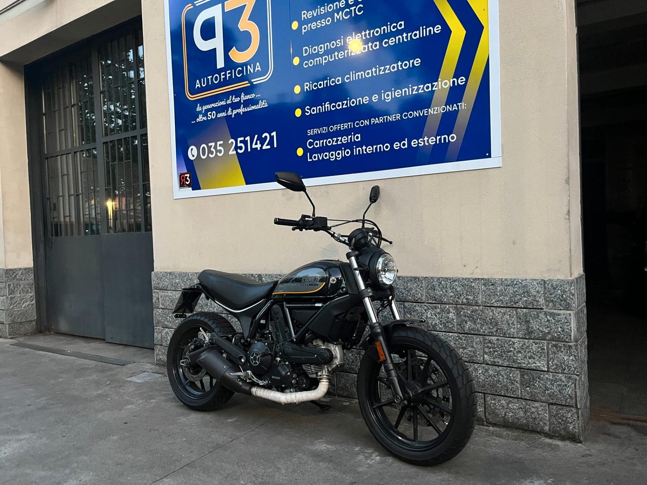 DUCAT SCRAMBLER SIXTY 2 400CC A2 - 2019 - BASSO CHILOMETRAGGIO