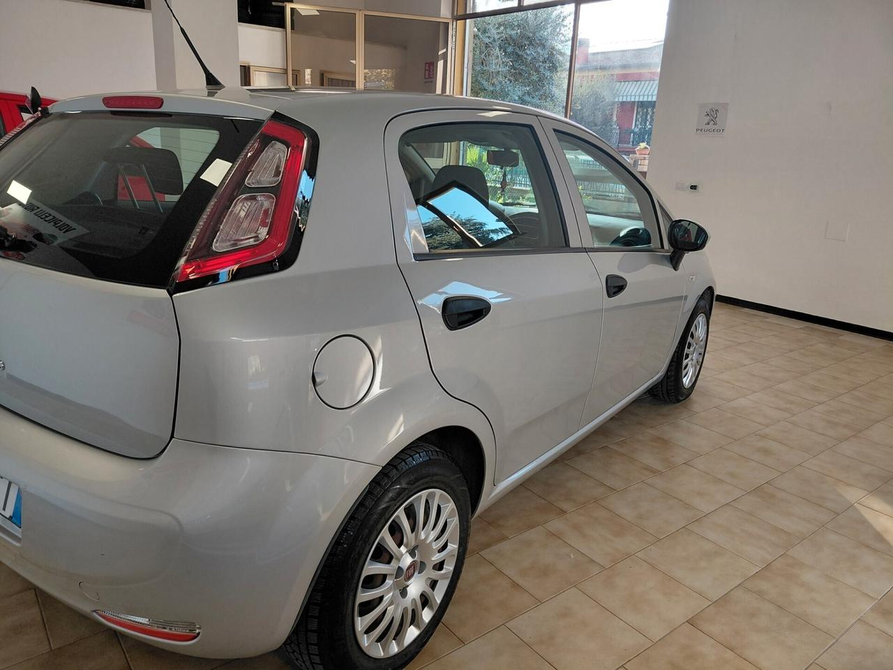 FIAT PUNTO ANNO 2017 DS 1.3 ADATTA NEOPATENTATI KM 114 MILA