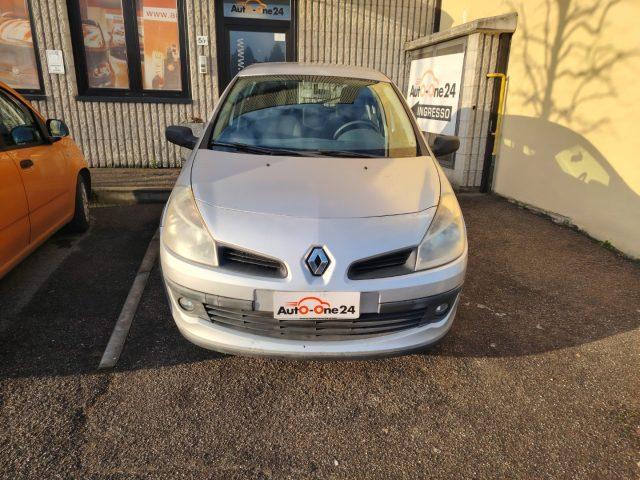 RENAULT Clio 1.2 16V 5 porte Le Iene NEOPATENTATI