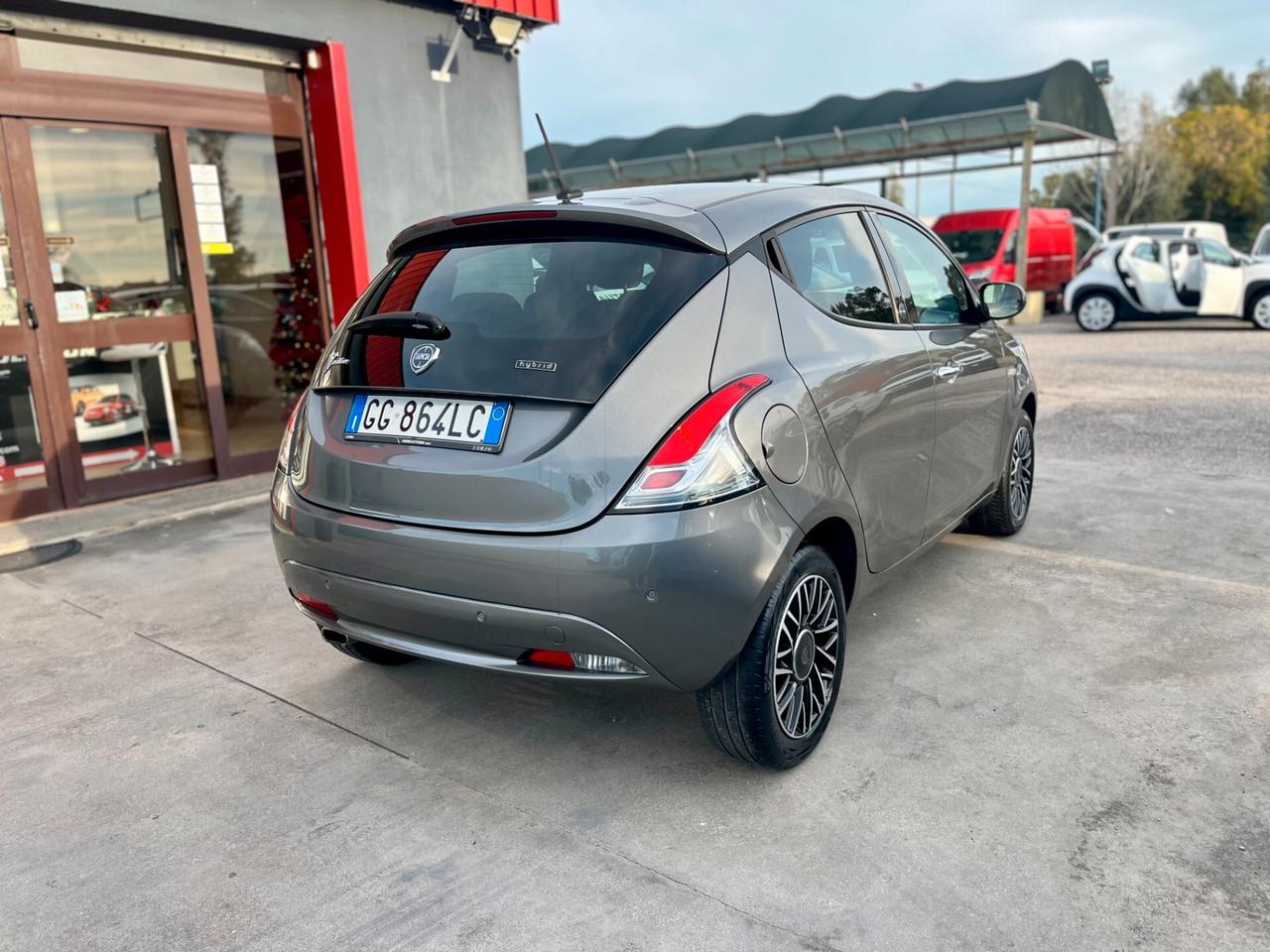 Lancia Ypsilon 1.0 FireFly 5 porte S&S Hybrid Ecochic
