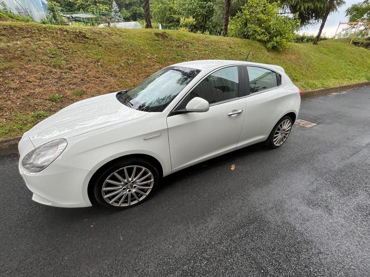ALFA GIULIETTA AUTOMATICA IN ARRIVO