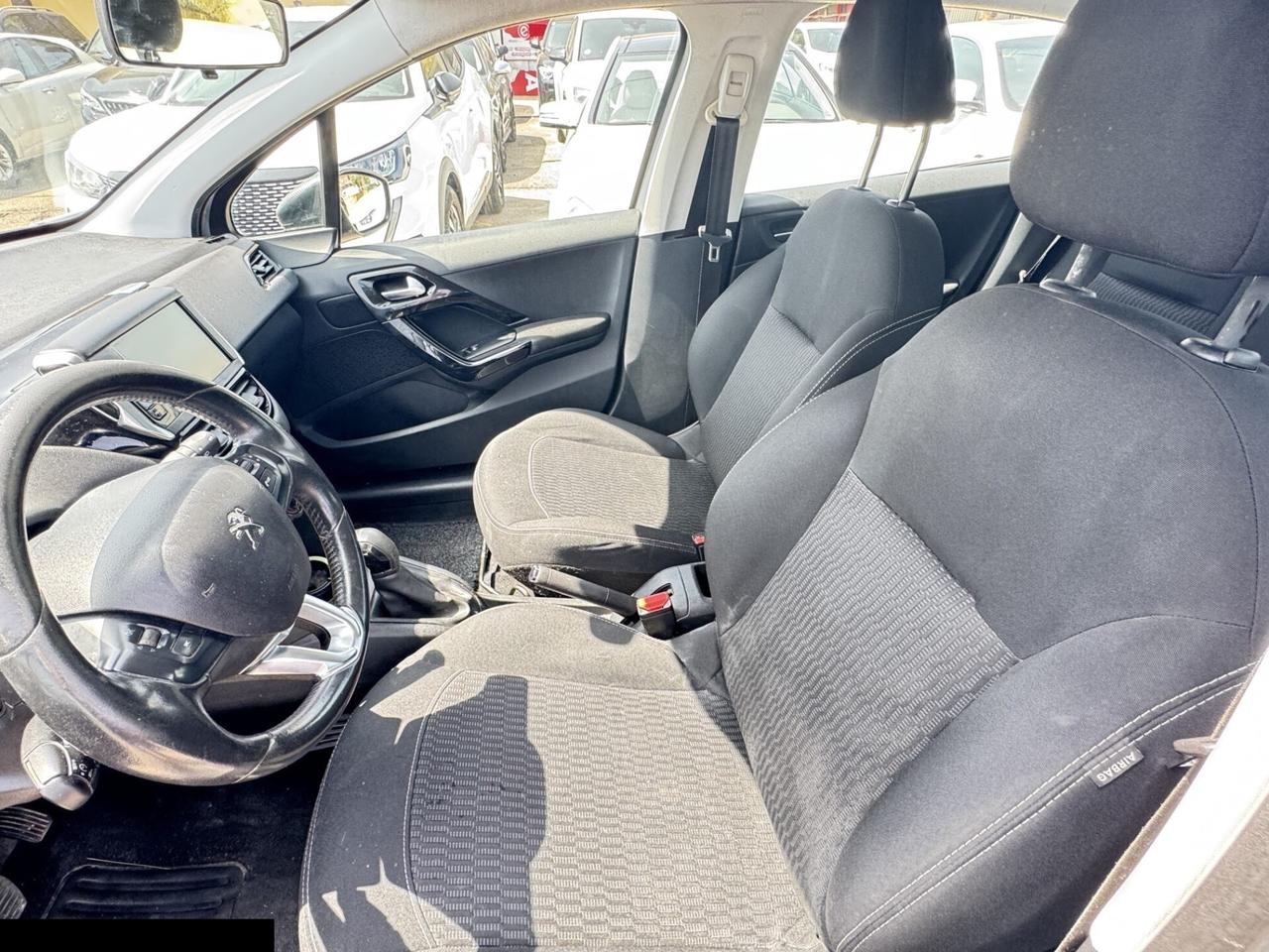 PEUGEOT 208 1.2 BENZINA ADATTA NEOPATENTATI