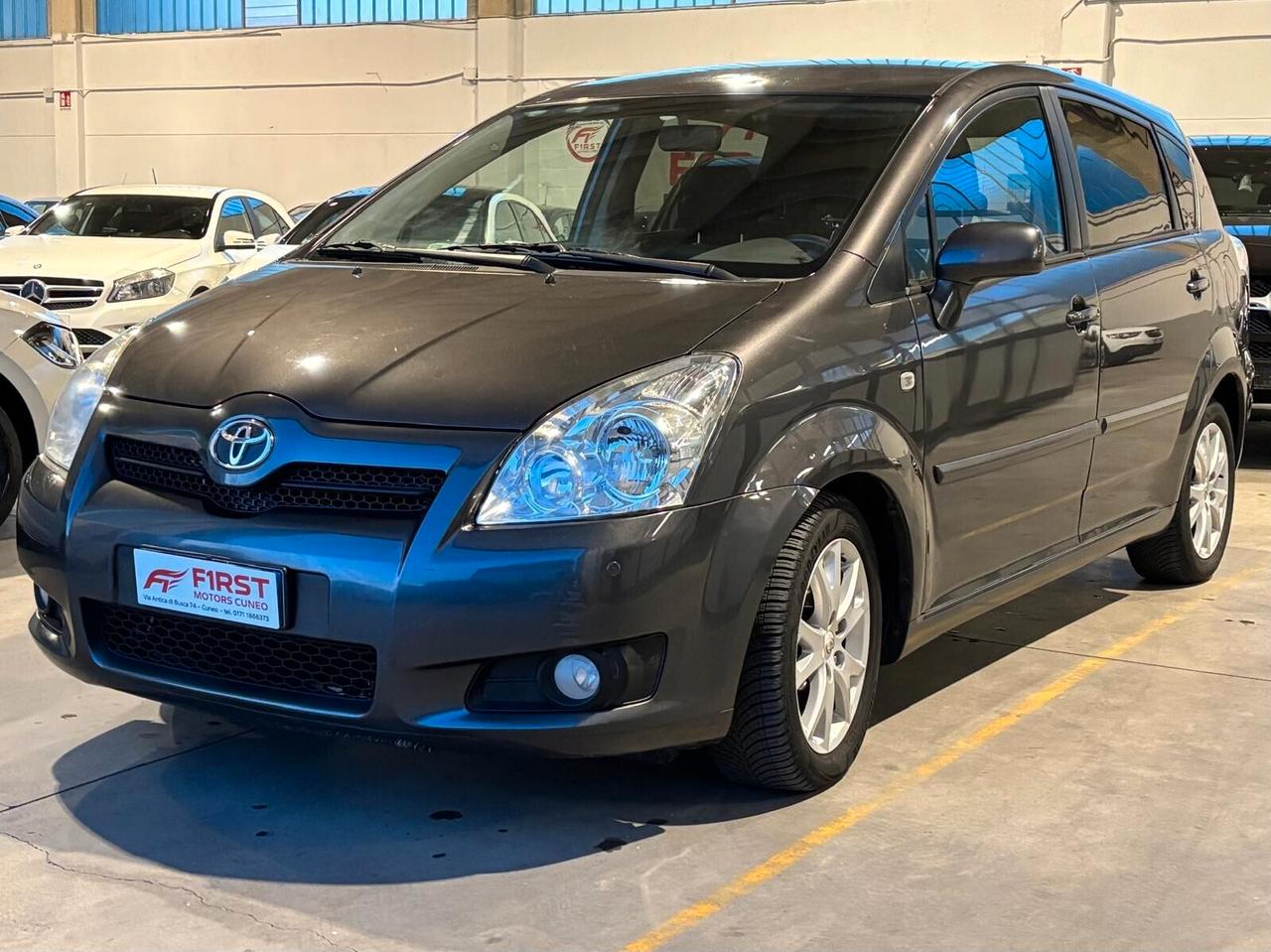 Toyota Corolla Verso 2.2 16V D-4D DPF MY'08 7pt