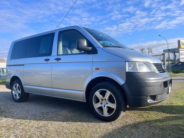 Volkswagen Transporter 2.5 TDI/174CV PC-TM Kombi 9 posti