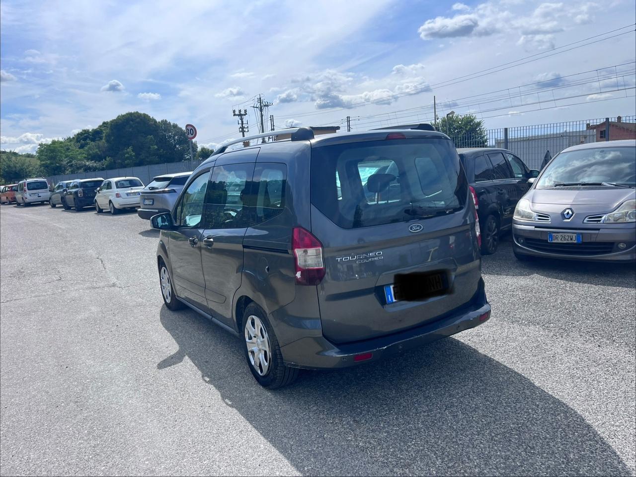 Ford Tourneo Courier 1.5 TDCI 100 CV Sport
