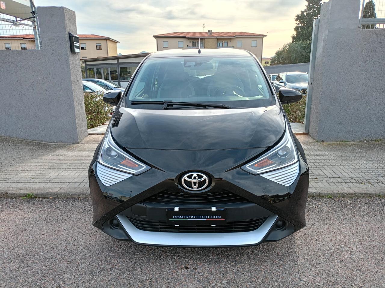 Toyota Aygo Connect 1.0 VVT-i 72 CV 5 porte x-fun MMT