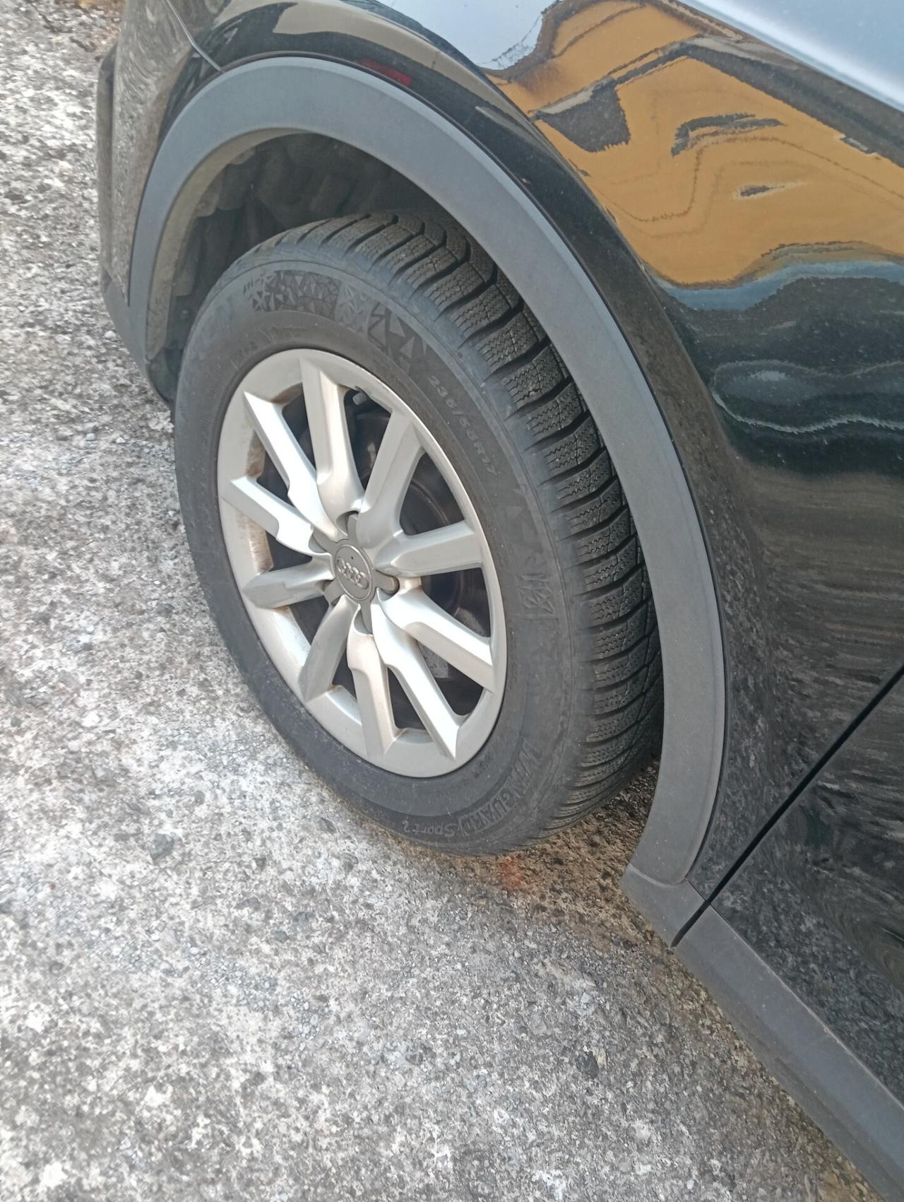 Audi Q3 2.0 TDI 120 CV Business