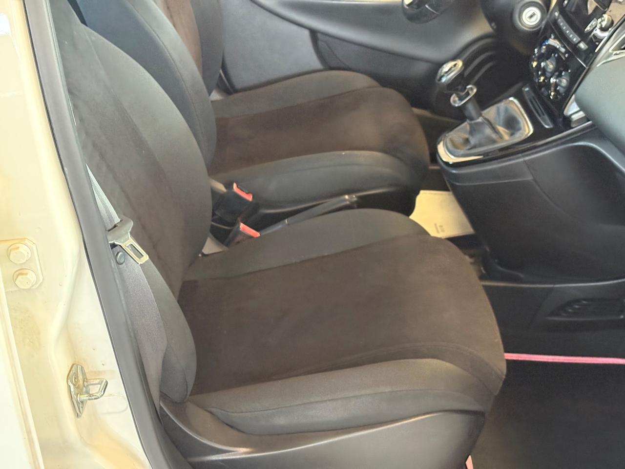 Lancia Ypsilon 0.9 TwinAir 85 CV 5 porte Metano Ecochic Gold
