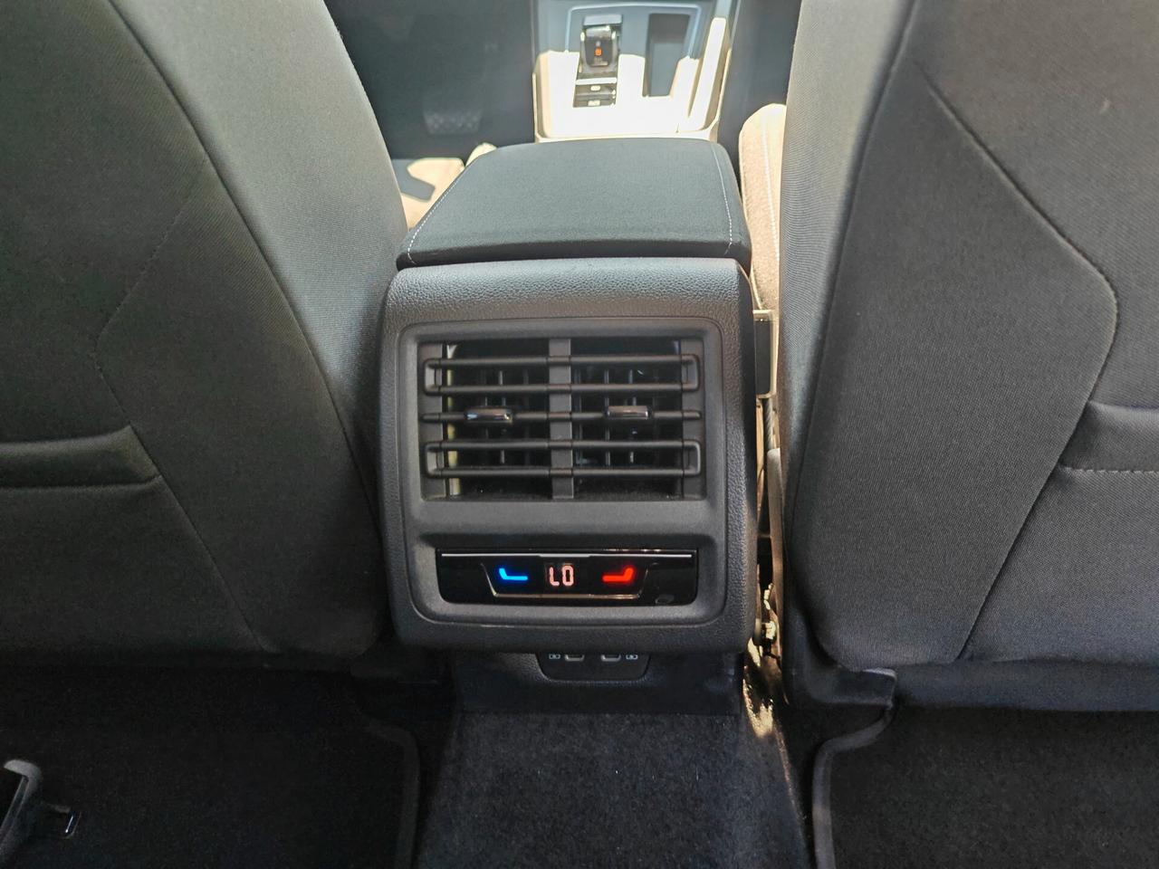 Volkswagen Golf 1.5 TGI DSG Style Incidentata