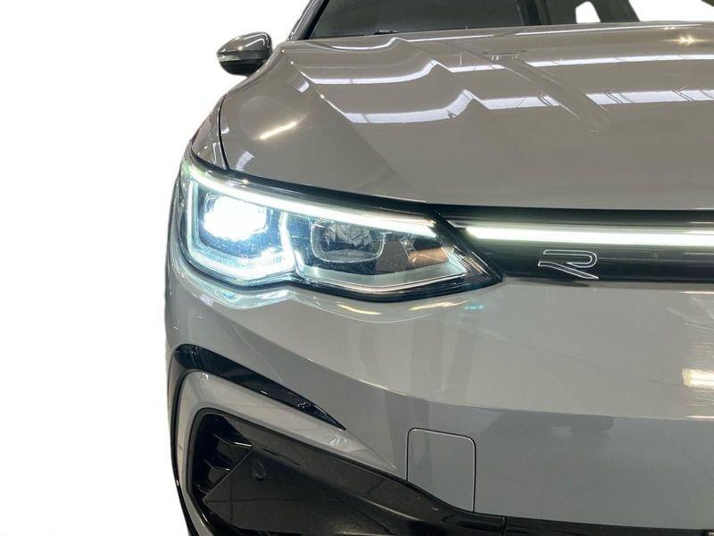 Volkswagen Golf Golf 1.5 eTSI 150 CV EVO ACT DSG R-Line