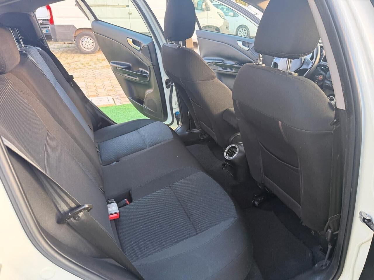 Alfa Romeo Giulietta 1.6 JTDm-2 105 CV Distinctive