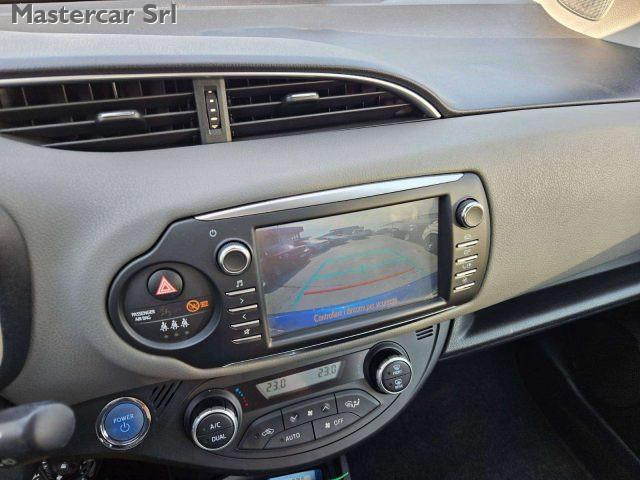 TOYOTA Yaris Yaris III 2017 5p 1.5h Business - FV156FC