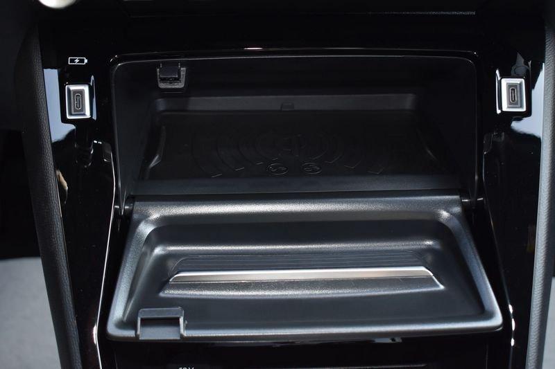 Peugeot 2008 2008 PureTech 130 S&S EAT8 GT