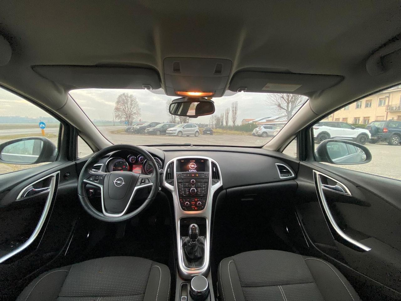 Opel Astra SPORTS TOURER