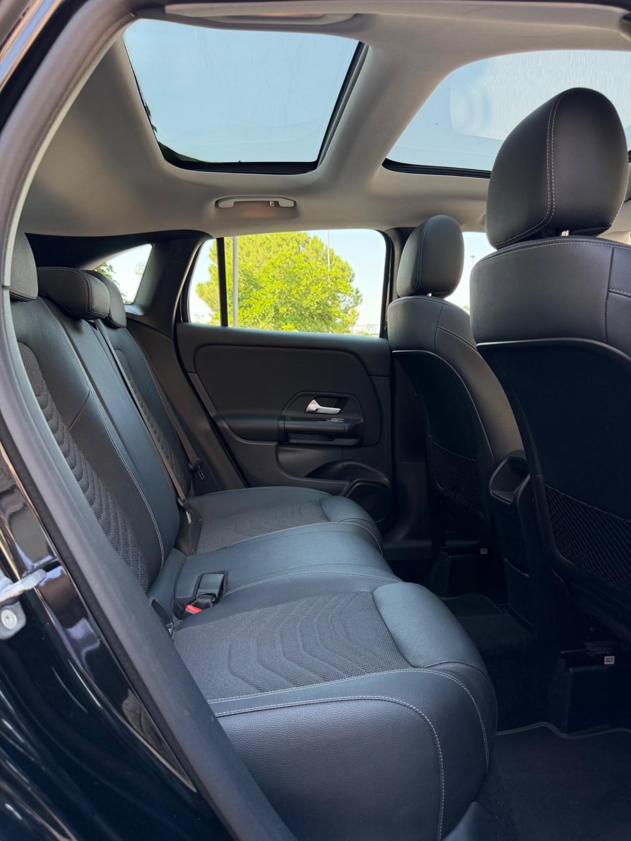 Mercedes GLA 200 d Sport 150CV TETTO/FULL LED