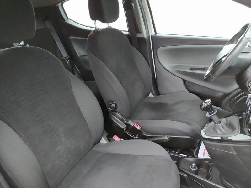 Lancia Ypsilon 1.2 69 CV 5p Gold Finanziato