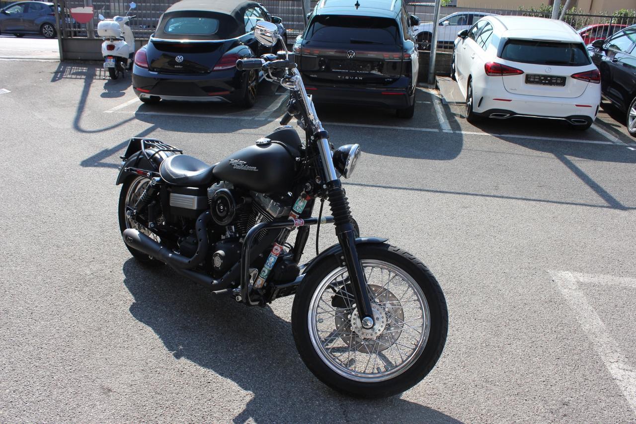 HARLEY-DAVIDSON DYNA STREET BOB