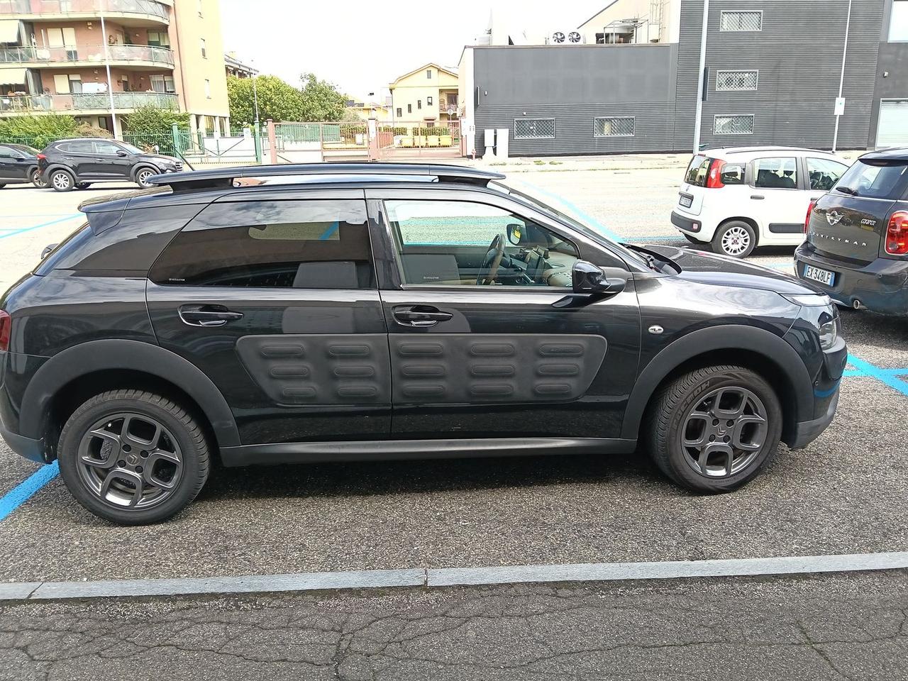 Citroen C4 Cactus 1.2 82 cv SHINE #12128