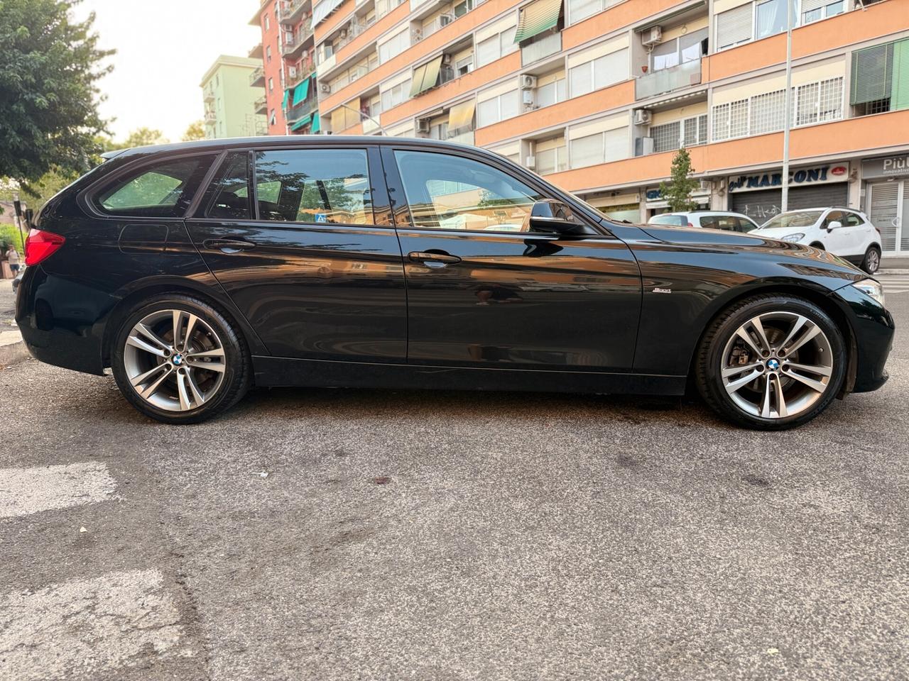 Bmw 320d xDrive 190cv Sport CAMBIO NUOVO