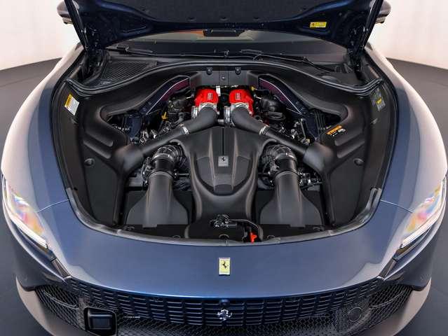 Ferrari Roma Spider