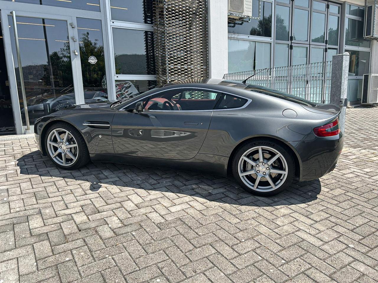 Aston Martin V8 VANTAGE MANUALE RDS02004
