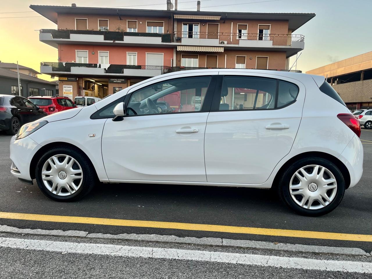 Opel Corsa 1.4 90CV GPL Tech 5 porte 120 Anniversary