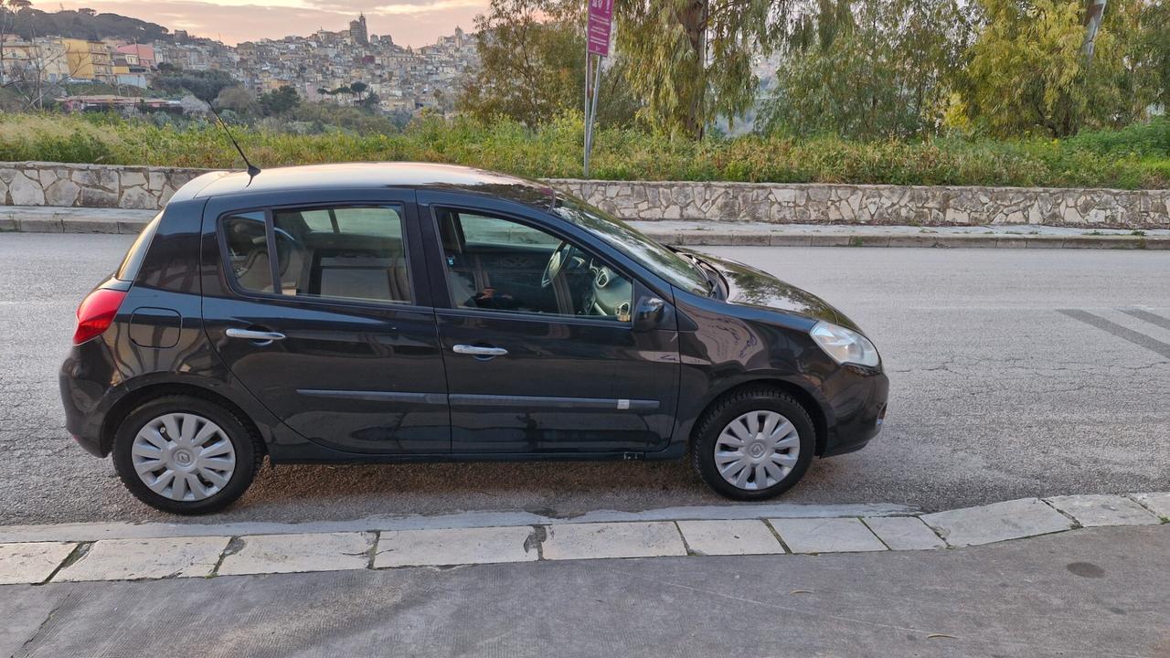 Renault Clio Storia 1.2 5 porte GPL Confort