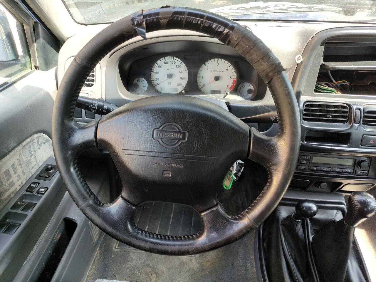 Nissan Navara Double Cab King Cab 2.5 TD
