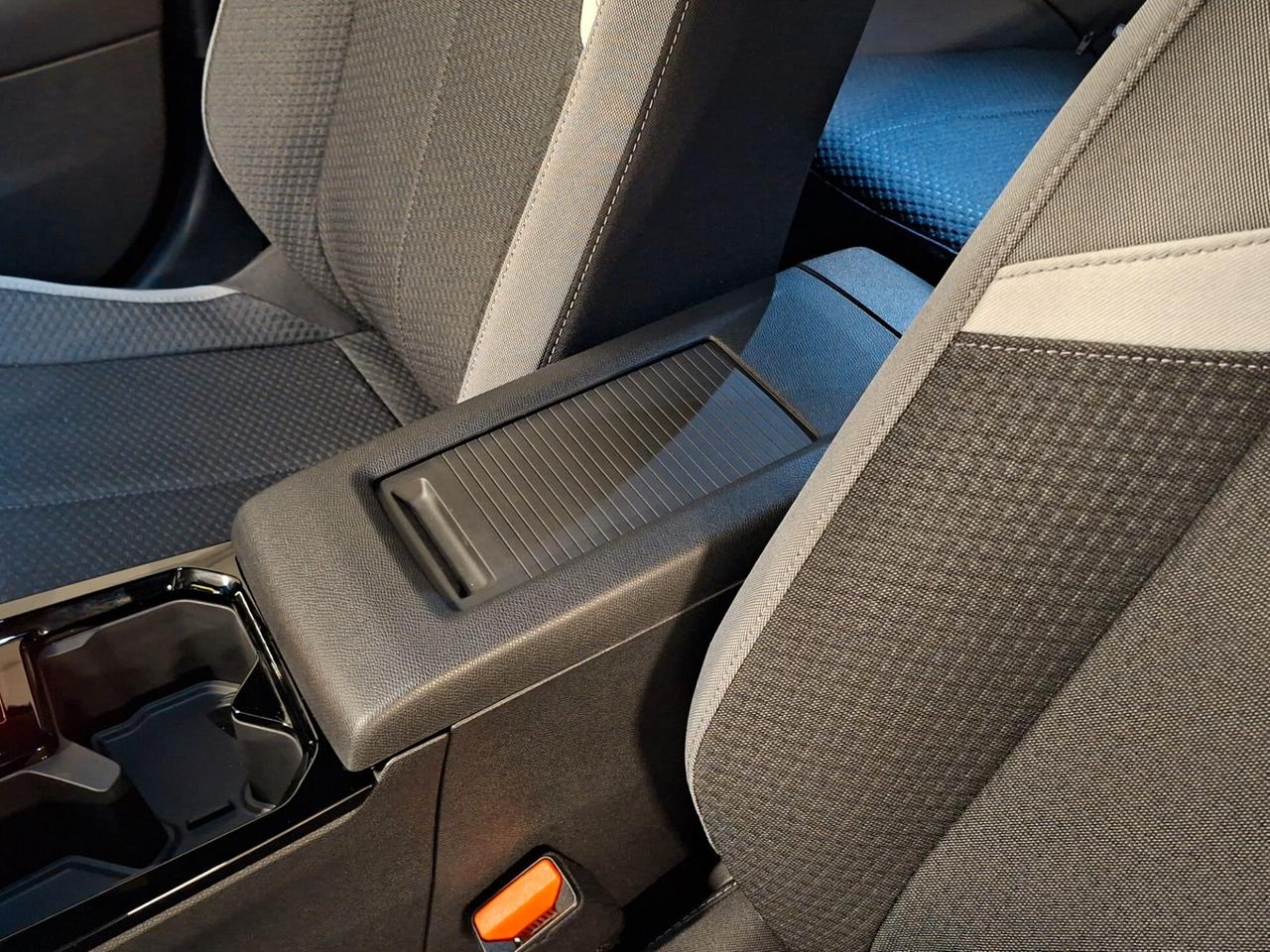 Opel Astra 1200 Turbo 110CV Edition Sports Tourer Km. 0