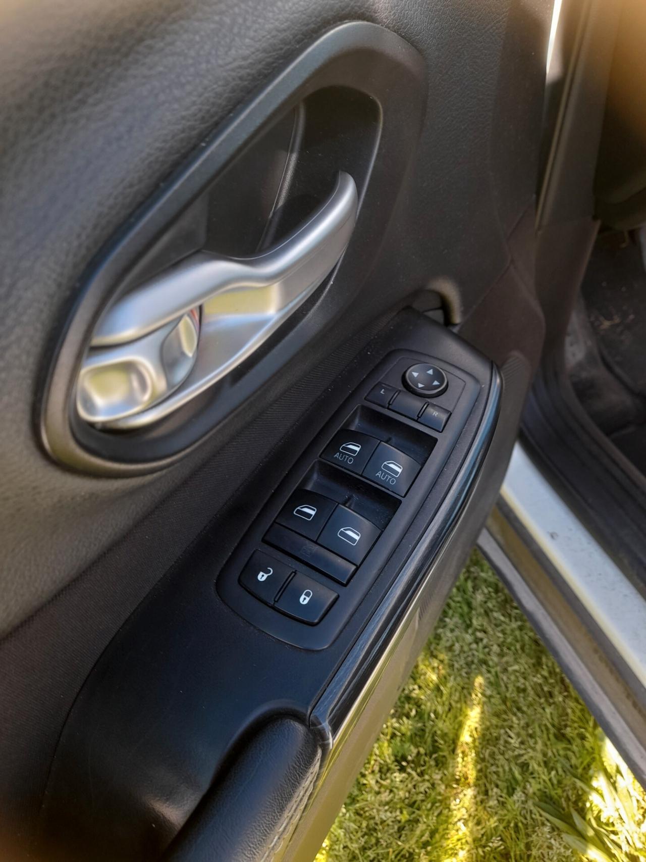 Jeep Cherokee 2.0 Mjt II 4WD Longitude