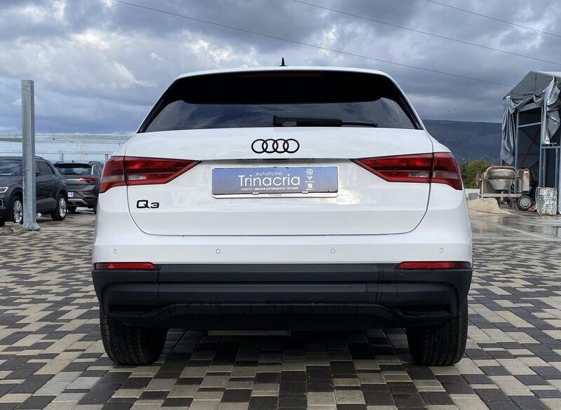 Audi Q3 Business 2.0 TDI 150CV S-Tronic 35