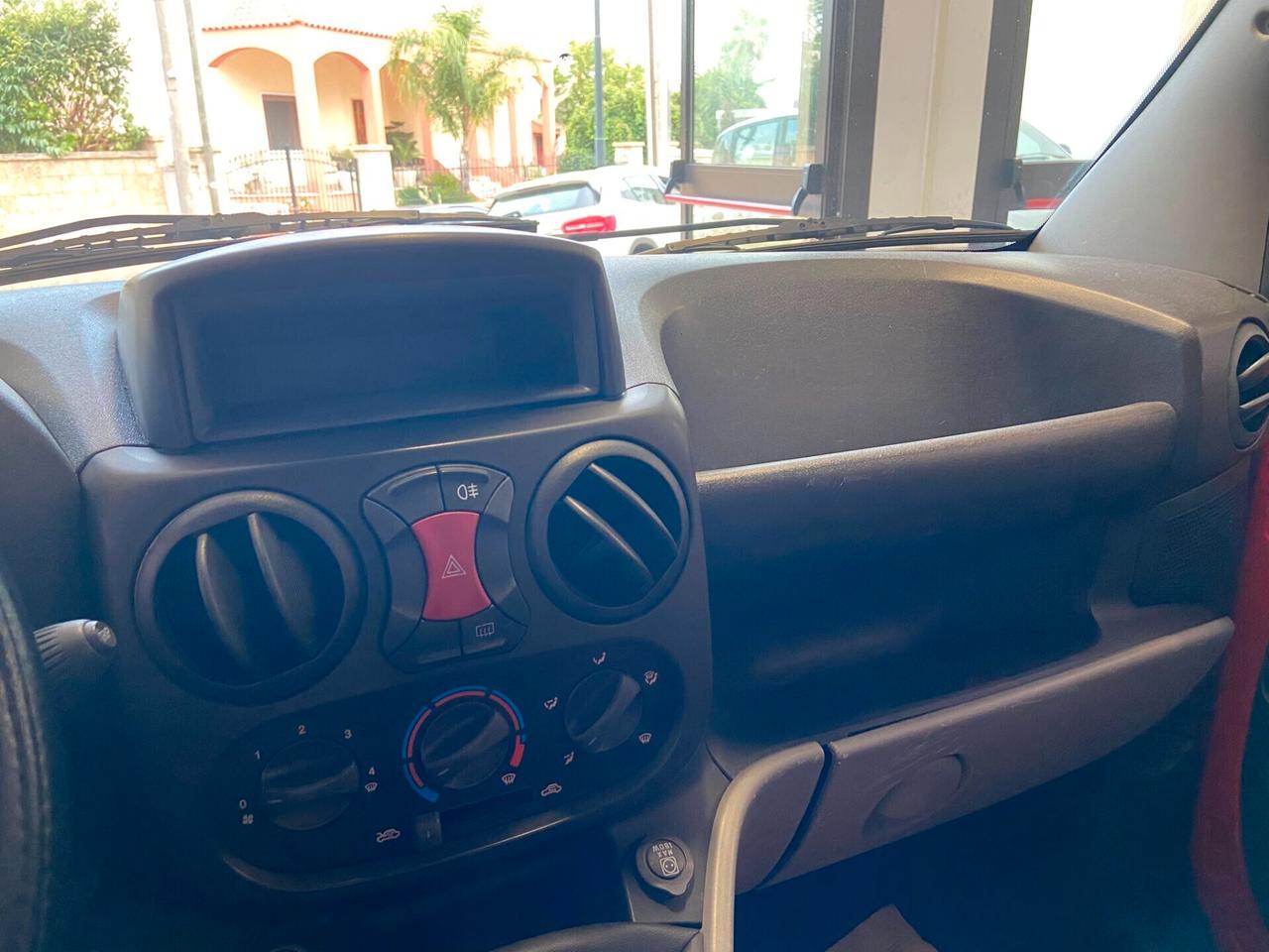 Fiat Doblò 1.9 MJT 105 CV Dynamic - Autocarro 5 posti