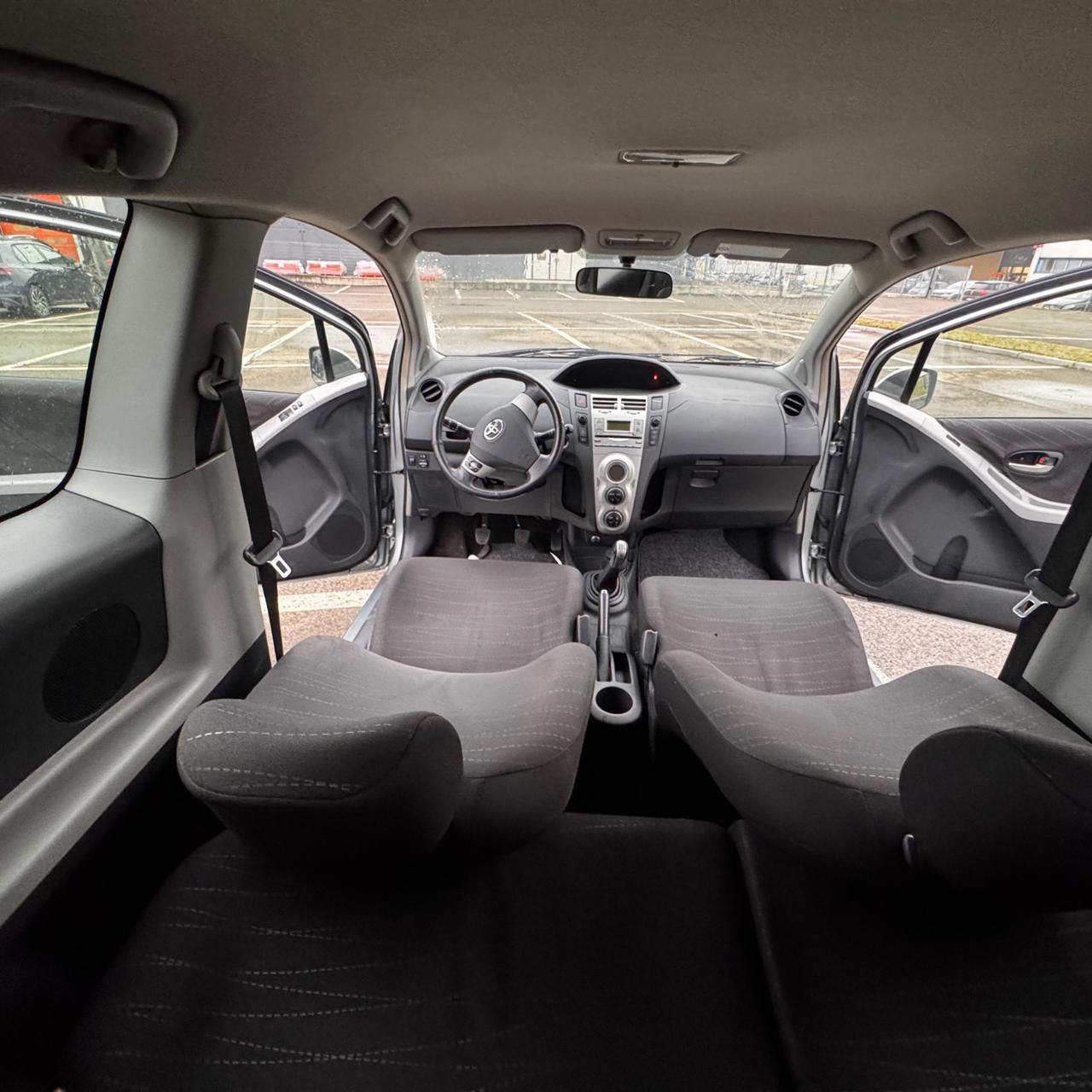 Toyota Yaris 1.0 3 porte Sol