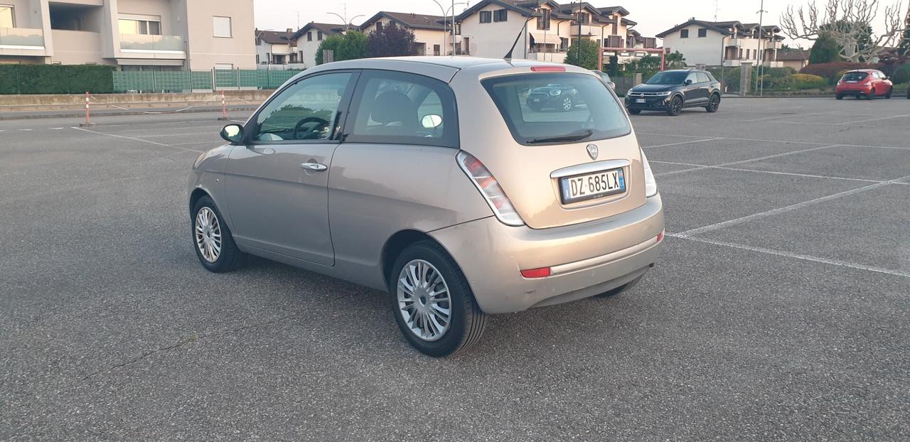 LANCIA YPSILON 1.4 16V ORO