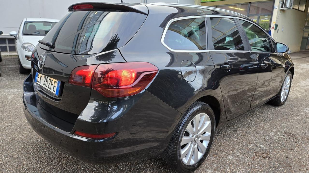 Opel Astra 1.7 CDTI 110CV Sports Tourer Cosmo