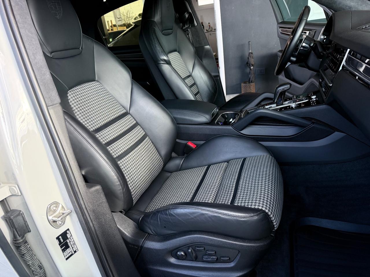 Porsche Cayenne COUPÉ 3.0 V6 Platinum Edition IVA ESPOSTA