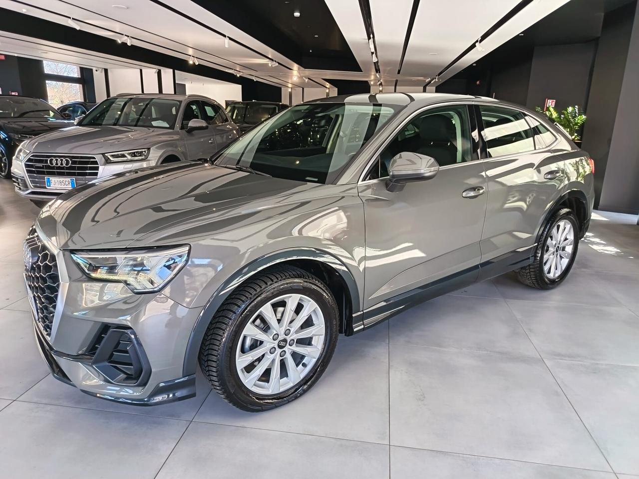 Audi Q3 35 TDI S tronic Business