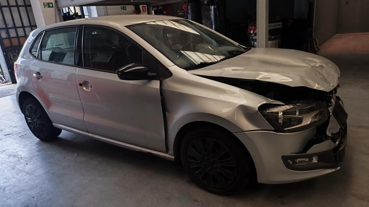 Volkswagen Polo 1.6 TDI 90CV DPF 5 porte Highline sinistrata anteriormente