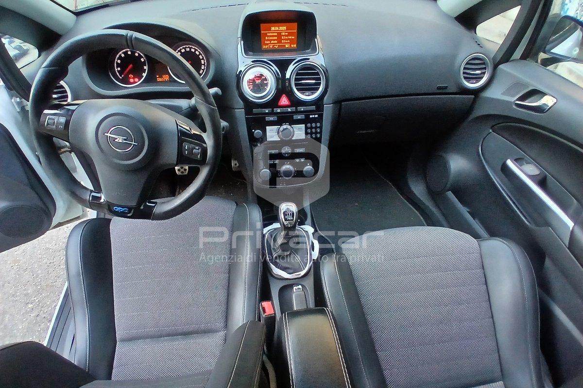 OPEL Corsa 1.6 T 210CV 3 porte Nürburgring Edition OPC