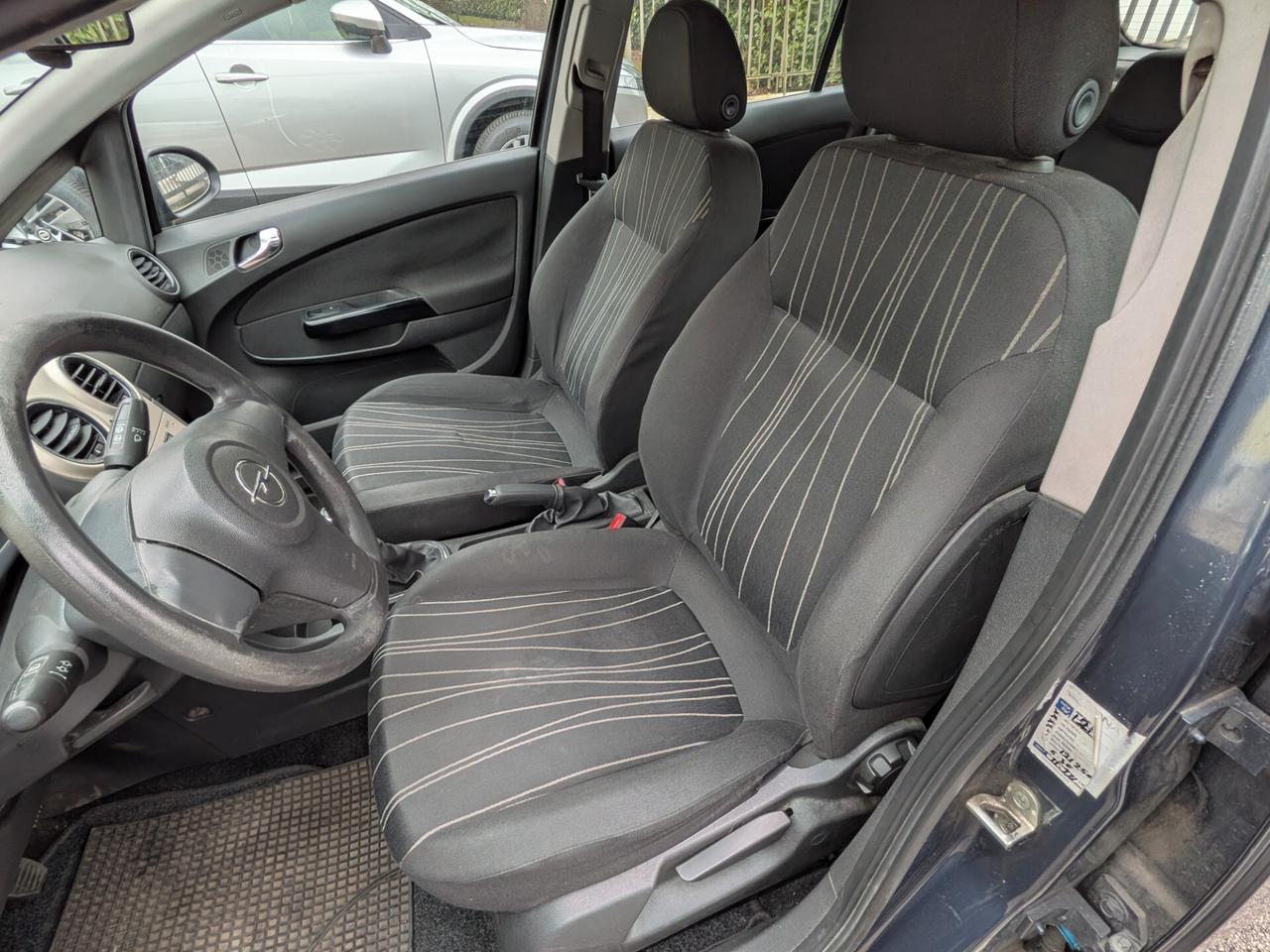 OPEL CORSA 1.2 80cv benzina - UNICO PROPRIETARIO – 2008 NEOPATENTATI