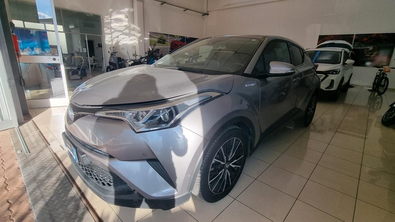 Toyota C-HR 1.8 Hybrid E-CVT Lounge