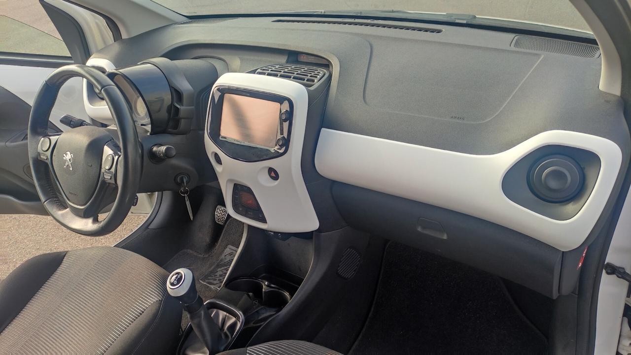 Peugeot 108 1.2 Benzina 5 porte TETO APRIBILE NEOPATENTATI - 2014
