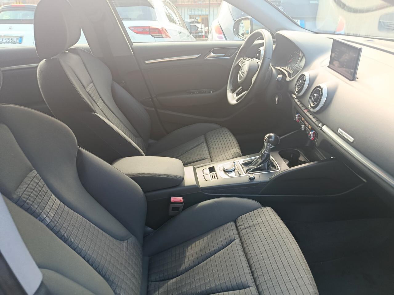 Audi A3 1.6 TDI 116 CV S tronic Sport