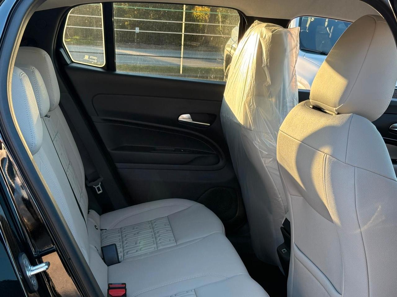 Fiat 600 Hybrid 110 CV DCT MHEV La Prima