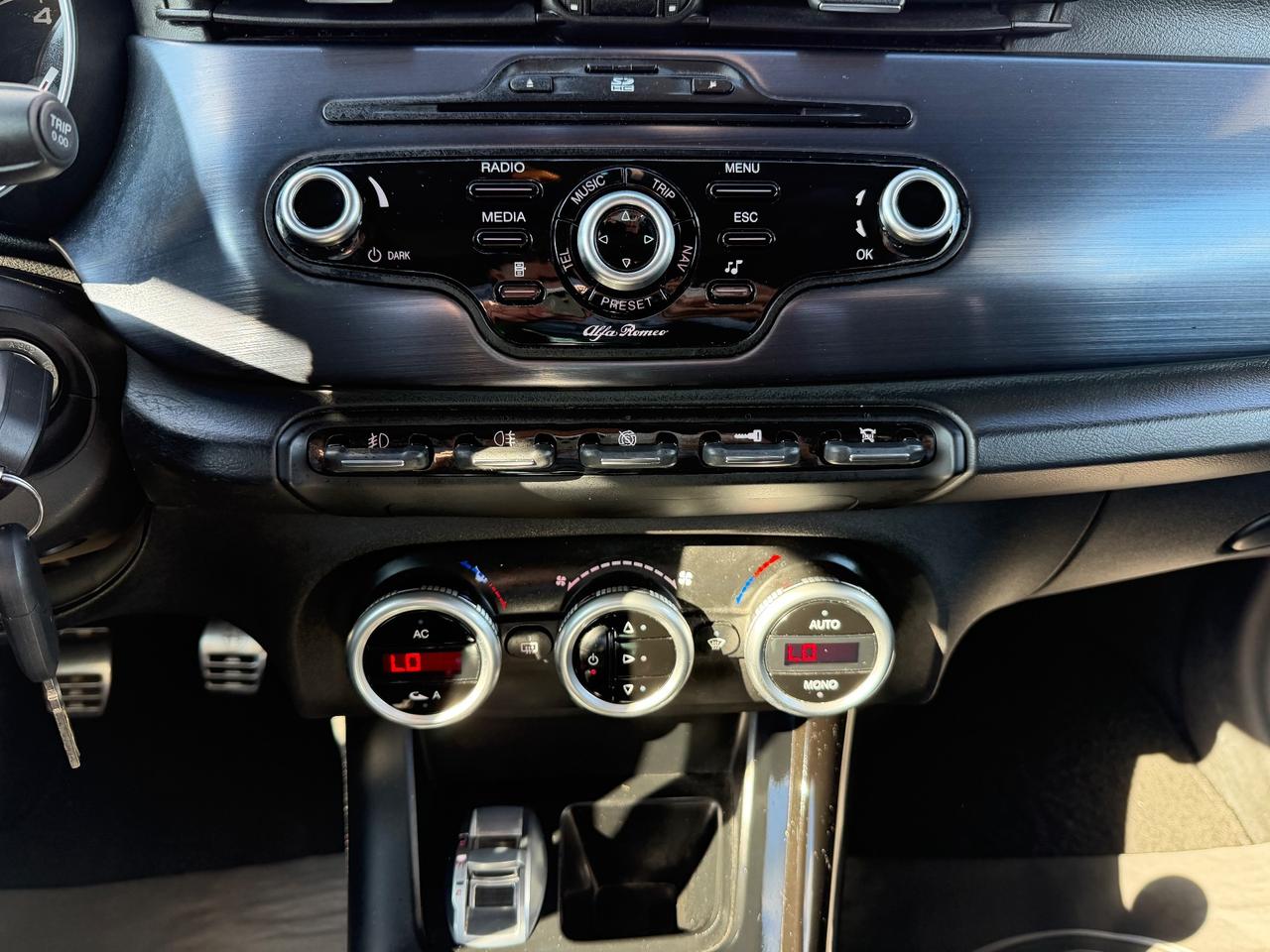 Alfa Romeo Giulietta 2.0 JTDm 170cv Tetto Panoramico