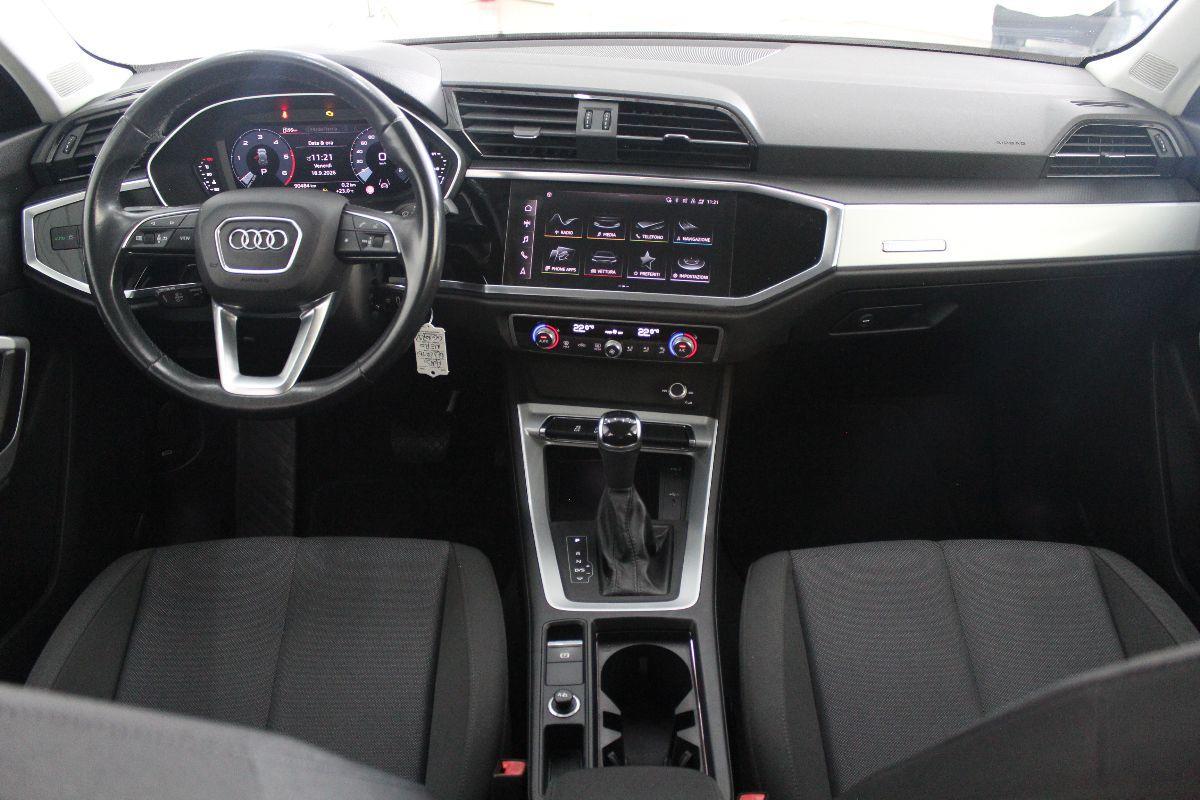 AUDI - Q3 - 35 TDI S tronic Business