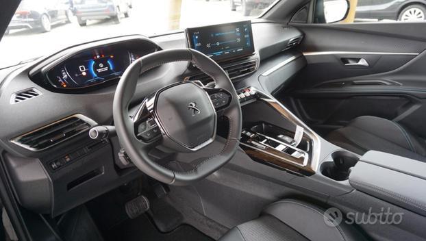 PEUGEOT 3008 BlueHDi 130 S&S EAT8 Allure Pack